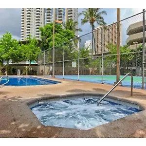 Apartamento Spacious W/ Parking, Beach/mall/park 